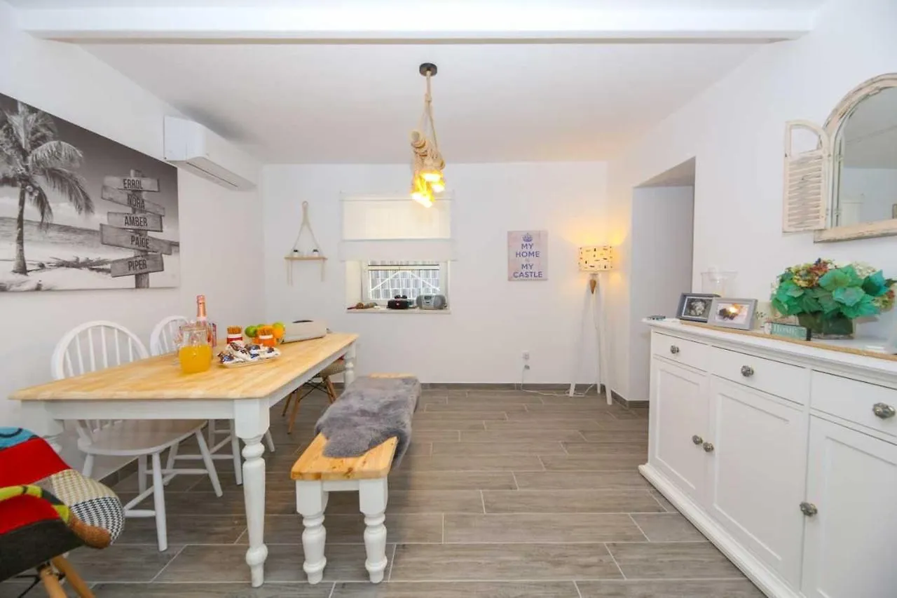 Casa Ambi - Villa With Pool On The Island Ciovo Trogir Croatia