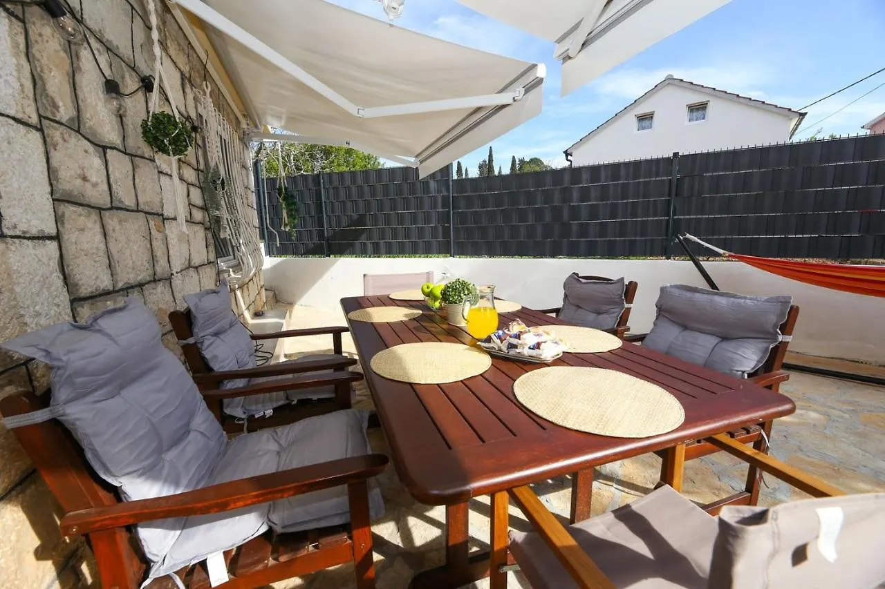 Casa Ambi - Villa With Pool On The Island Ciovo Trogir Croatia