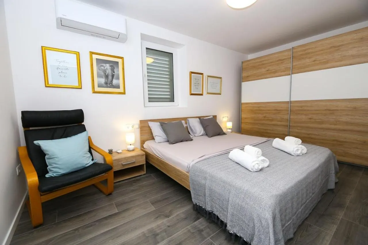 Casa Ambi - Villa With Pool On The Island Ciovo Trogir 0*,