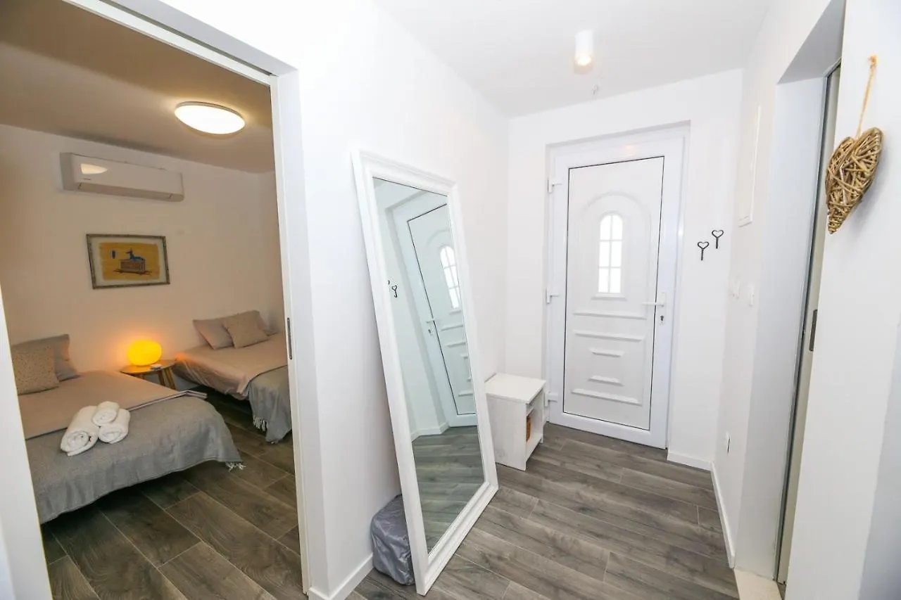 Casa Ambi - Villa With Pool On The Island Ciovo Trogir