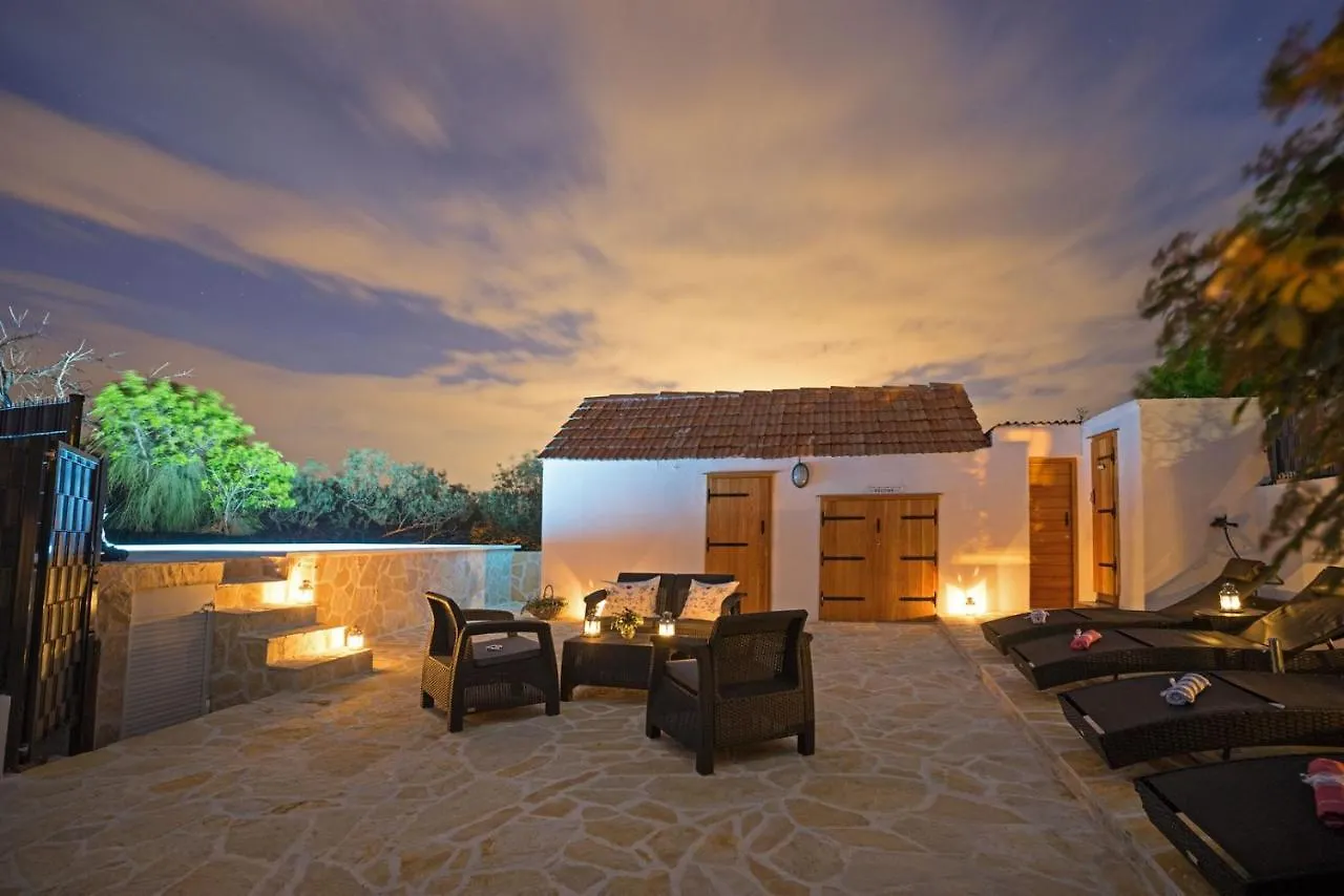 Casa Ambi - Villa With Pool On The Island Ciovo Trogir 0*,  Croatia