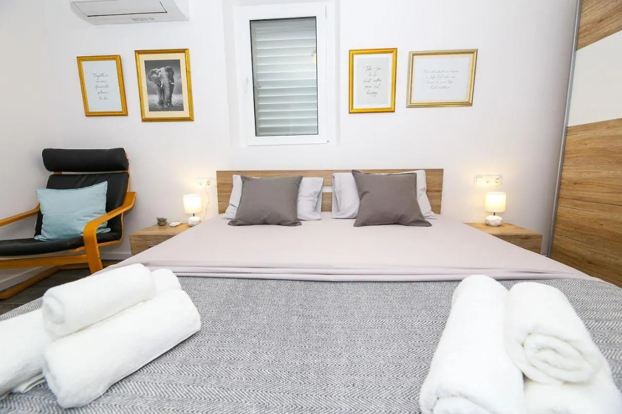 Casa Ambi - Villa With Pool On The Island Ciovo Trogir